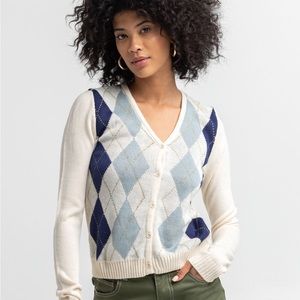 love tree cream and blue argyle cropped cardigan NWOT
